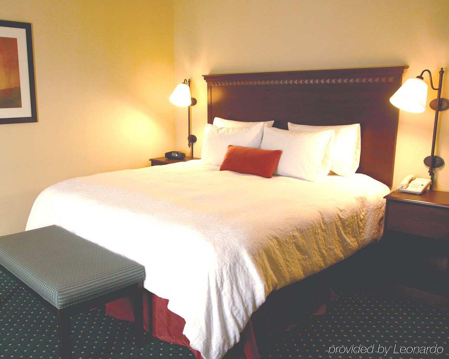 Hampton Inn By Hilton Leesville Fort Johnson Habitación foto